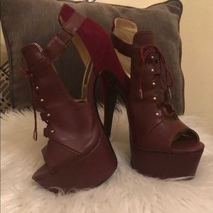 Dollhouse platform .size 9